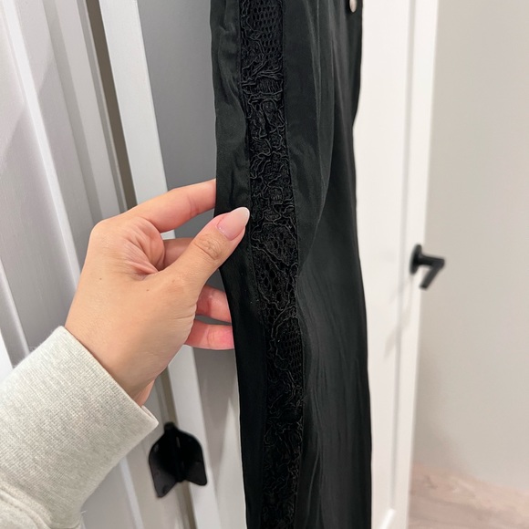 Black lace jumper. Size medium worn once. - Picture 4 of 4